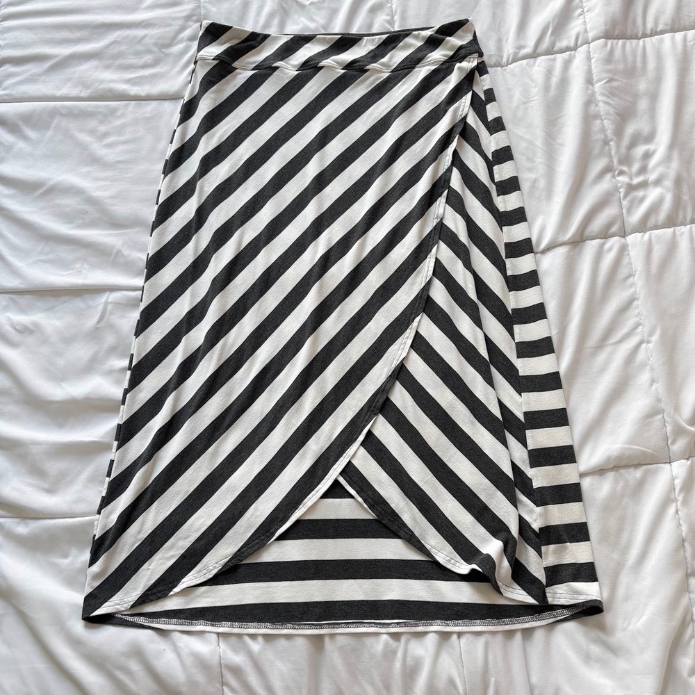 Athleta Striped Wrap Tulip Midi Skirt Grey White Jersey Knit Womens Large
